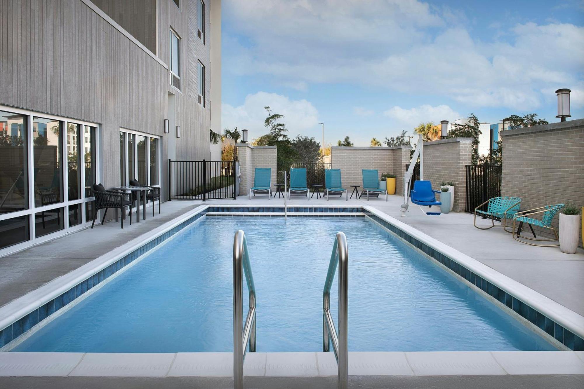 Towneplace Suites By Marriott Fort Myers Gulf Coast Exterior photo